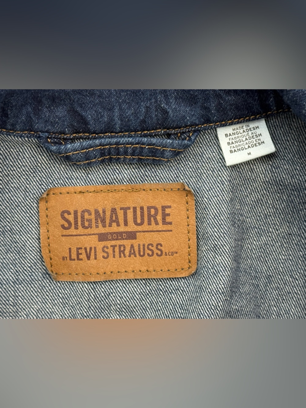 Signature by Levi Strauss Men's Button-up Denim Truckers Jacket, Size Medium - Picture 9 of 10